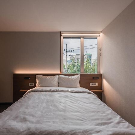 Pillowsopher Hongdae Сеул Экстерьер фото
