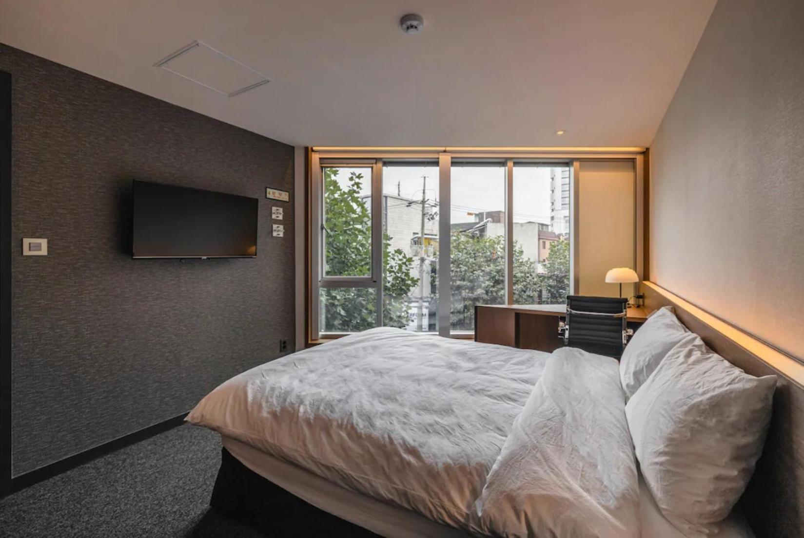 Pillowsopher Hongdae Сеул Экстерьер фото